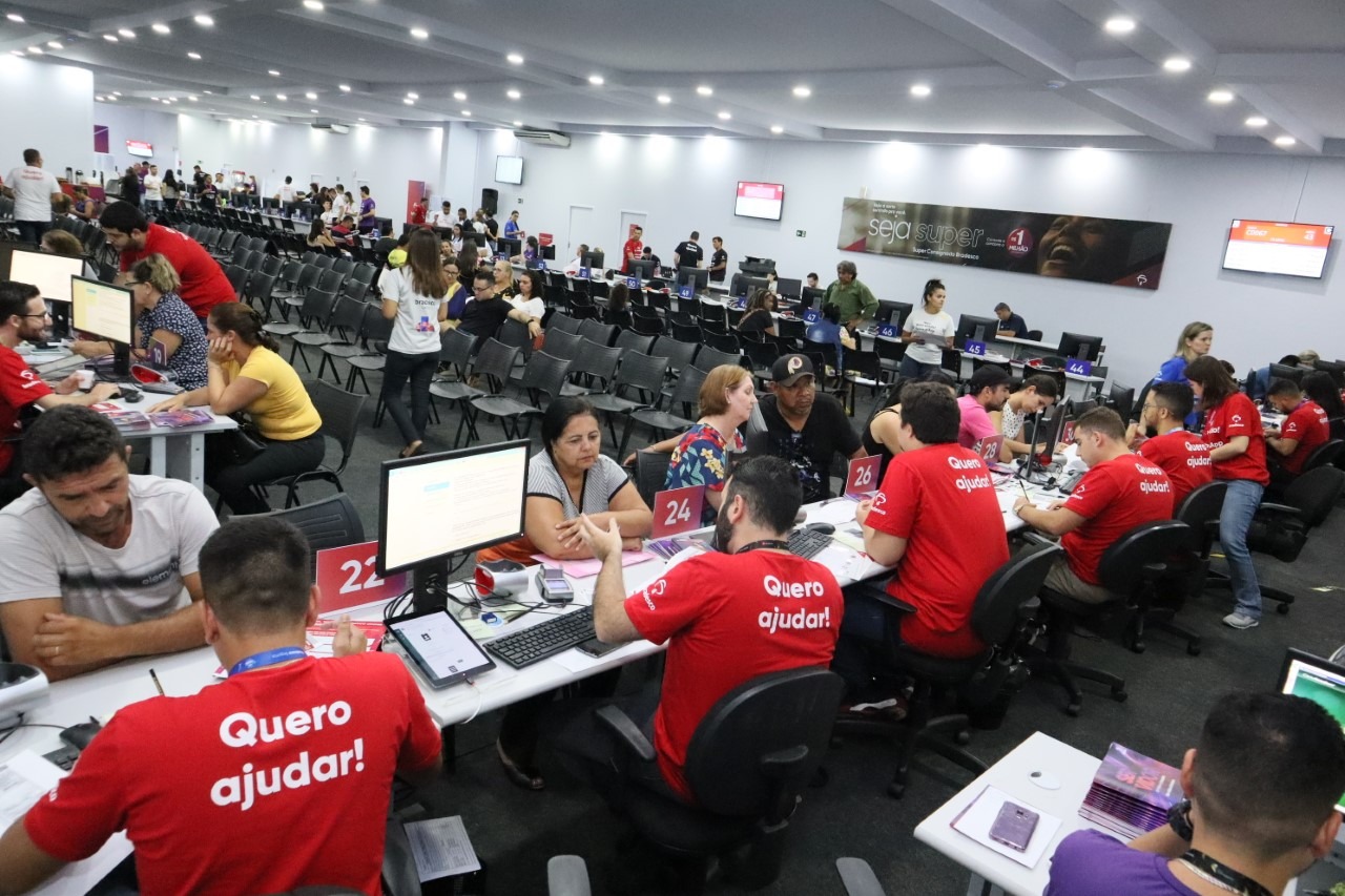 Prefeitura antecipa salário de servidores e pagamento passa ser feito pelo Bradesco Servidores foram convocados a fazer o cadastro no Bradesco no período de 22 de janeiro a 11 de fevereiro. A. Frota