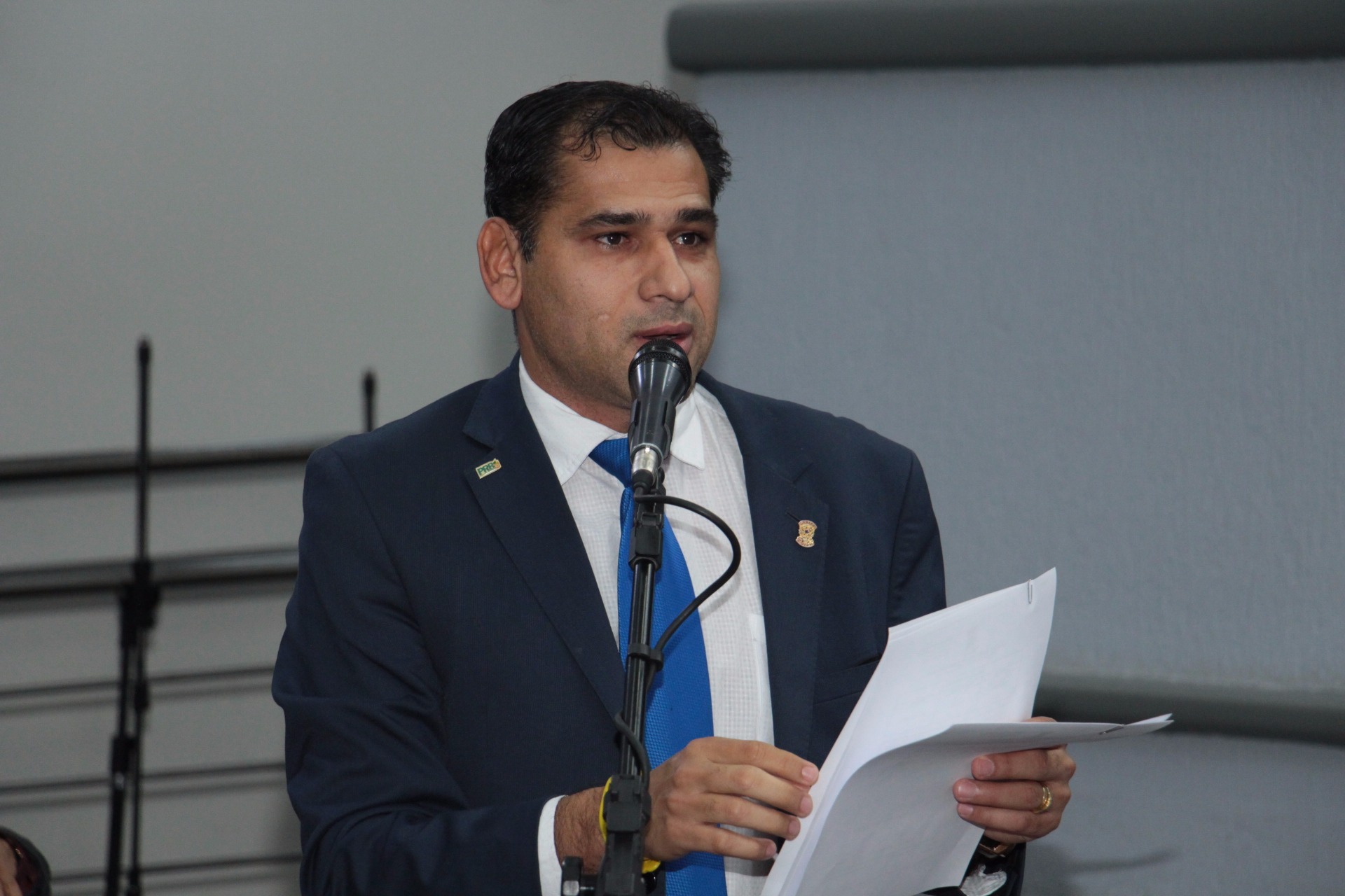 Vereador Betinho encaminha diversos pedidos de melhorias para bairros Izaías Medeiros