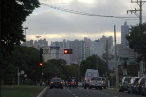 Feriado de Páscoa terá chuva e queda nas temperaturas em regiões de MS Feriado terá chuva na sexta e sábado na Capital, com leve queda da temperatura.( Foto:Marcos Ermínio)