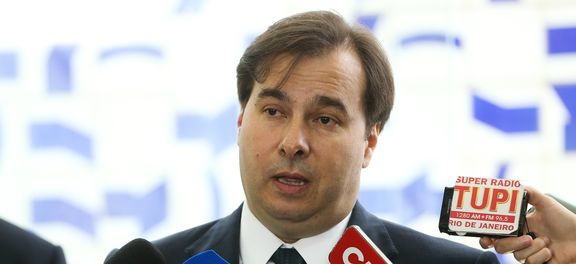 "Não vai ter jeitinho", diz Maia sobre novas regras para eleições municipais