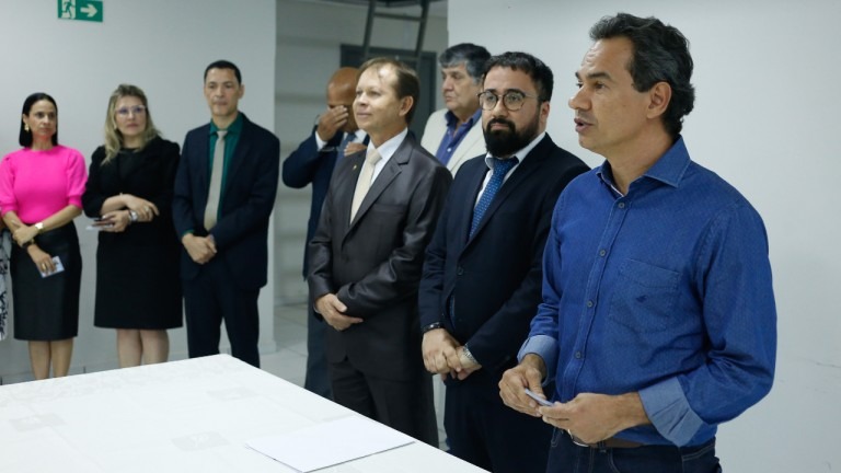 Procuradores de Campo Grande recebem carteira funcional pela primeira vez Procuradores de Campo Grande recebem carteira funcional pela primeira vez