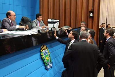 Com voto de 'minerva', arquivado projeto de lei que proíbe pesca do Dourado Após o empate, o presidente Junior Mochi deu o voto de Minerva contrário a proposta
Foto: Victor Chileno AL/MS