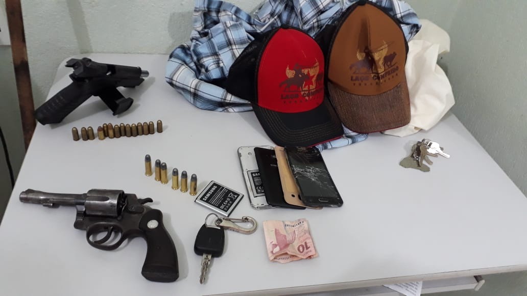 Armas apreendidas pela Polícia Militar. Divulgação