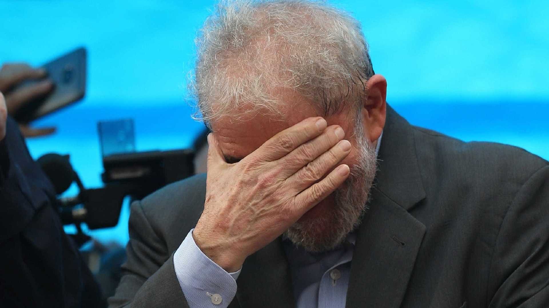 Reuters / Paulo Whitaker