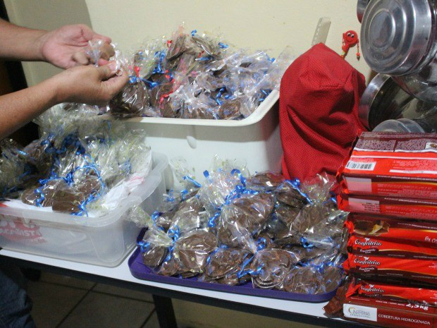 Intenção do casal é praticar a solidariedade em um momento cristão (Foto: Graziela Rezende/G1 MS)