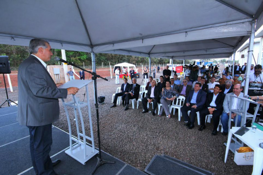 Governador Reinaldo Azambuja durante inauguração/ Foto: Edemir Rodrigues
