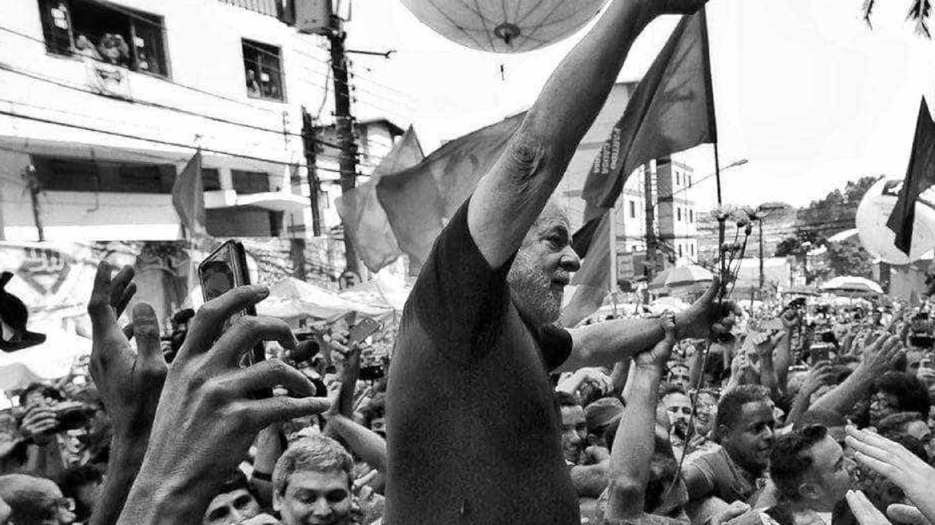 Expectativa é que Lula vá para Curitiba de helicóptero Mídia Ninja / Danilo Quadros