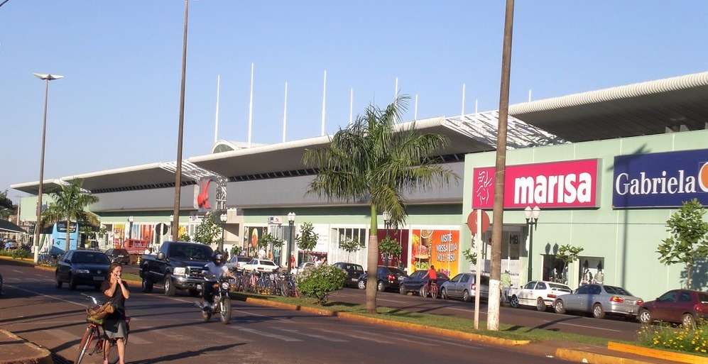 Assalto a joalheria no shopping deixa funcionário ferido