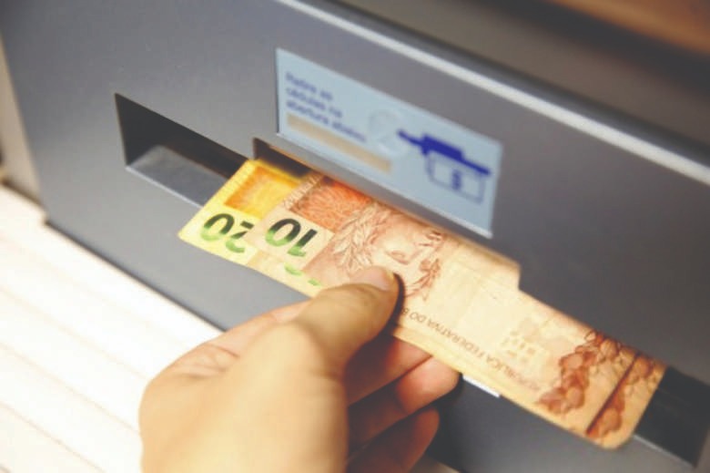 Governo anuncia depósito do pagamento de servidores estaduais
