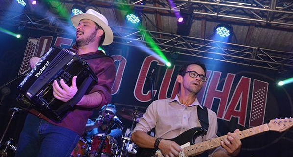 Fabio Cunha e Grupo Batidão animam a Quarta Cultural na Feira Central Foto: site vocenanoite.com