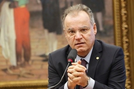 Com parecer da reforma, economia será de pouco mais de R$ 900 bi O relator da reforma, deputado Samuel Moreira
Adriano Machado/Reuters