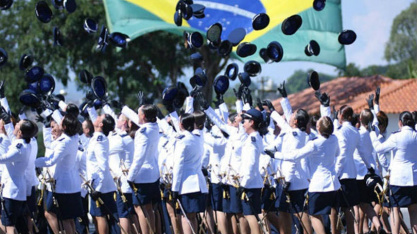 Concurso da Aeronáutica tem 75 vagas e salário de R$ 8.877 Divulgação/ CIAAR
Concurso irá selecionar 124 profissionais das áreas de saúde e engenheiros