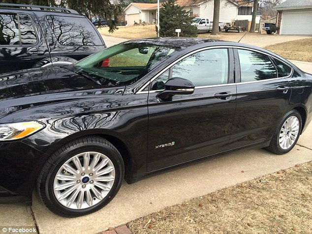 Foto do carro antes ( Facebook)