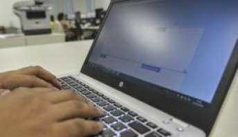 Governo prorroga até 2018 renúncia fiscal na venda de computadores e smartphones O governo deixará de arrecadar R$ 7,5 bilhões com a desoneração na venda de computadores e smartphonesMarcello Casal Jr./Agência Brasil