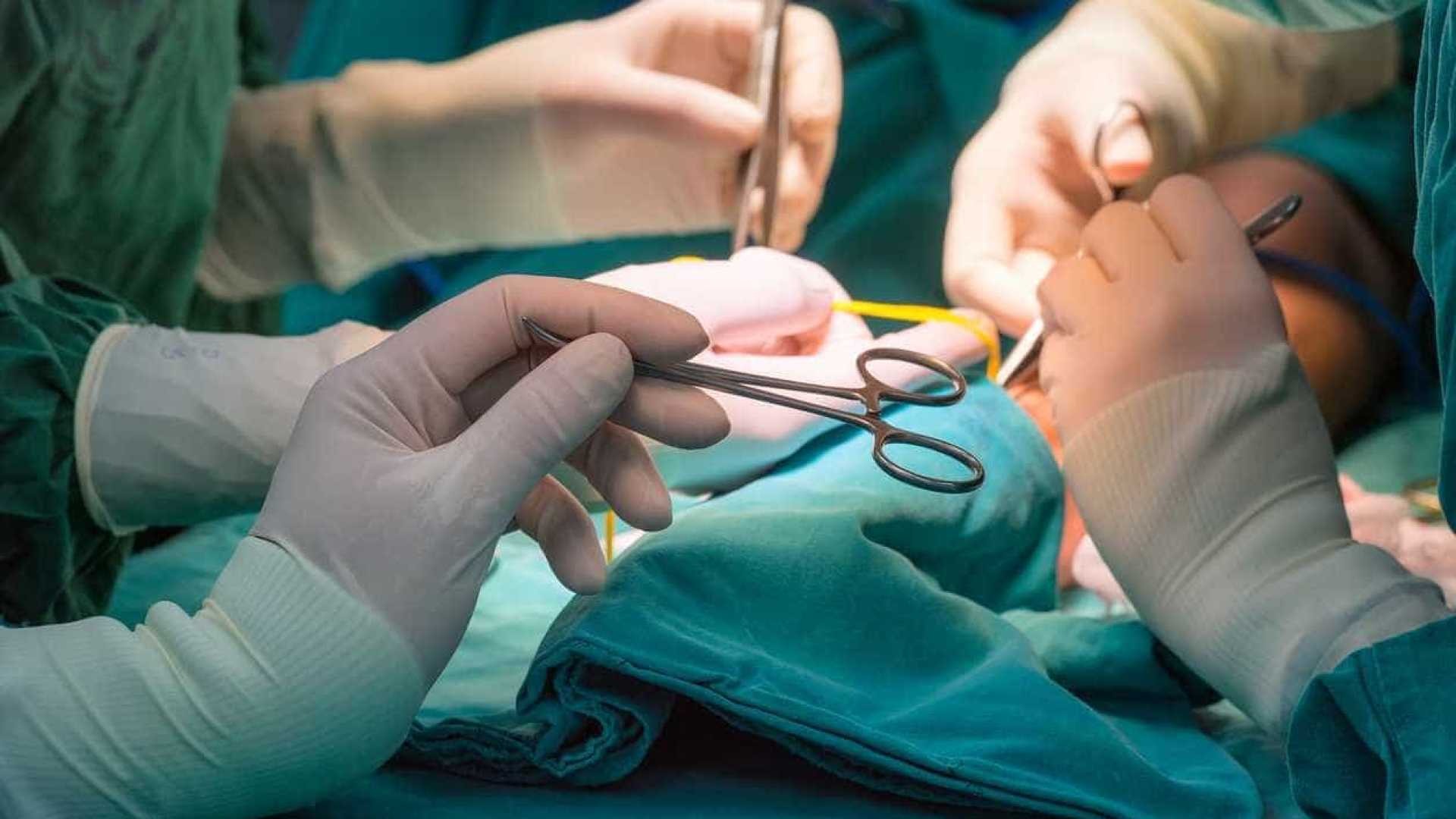 Mulher morre após ser 'embalsamada' viva em hospital