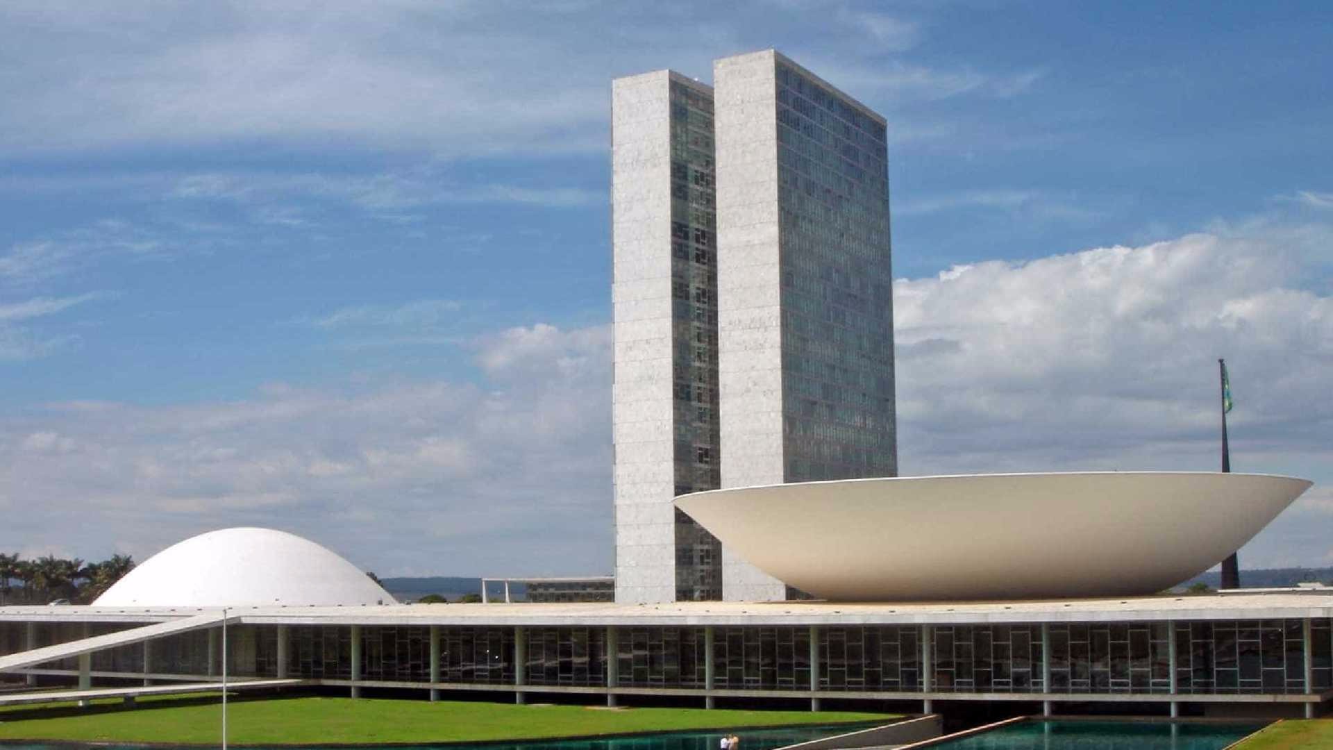 Congresso dá 'feriadão' de uma semana para parlamentares