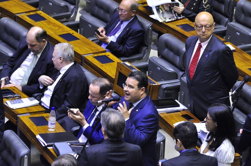 Fábio Trad insiste na inclusão de policiais na reforma da previdência Em plenário, deputado novamente ratificou sua posição favorável à inclusão dos policiais na reforma. Assessoria
