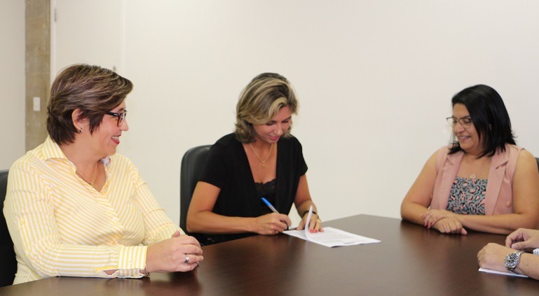 A Universidade assinou termo de convênio. Leomar Alves / Governo MS