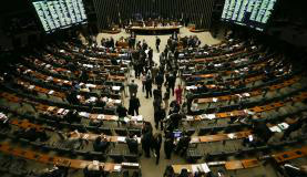 Congresso aprova texto-base da LDO de 2017, que limita gastos do governo Texto-base do projeto de Lei de Diretrizes Orçamentárias (LDO) de 2017 prevê um crescimento de 1,2% no Produto Interno Bruto (PIB)Fabio Rodrigues Pozzebom/Agência Brasil