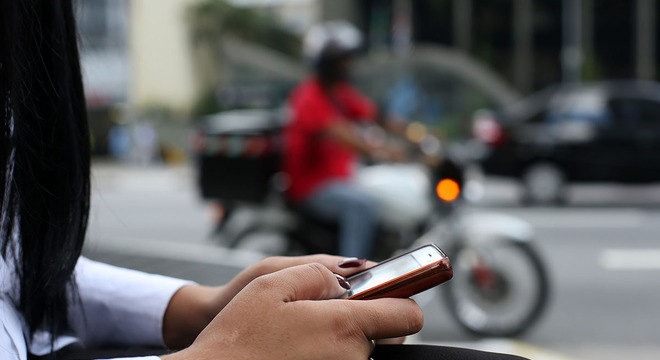 Brasil tem mais de 234 milhões de linhas telefônicas. Tiago Queiroz/Estadão Conteúdo