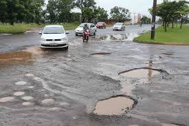 Secretário promete edital do tapa-buraco para próxima semana