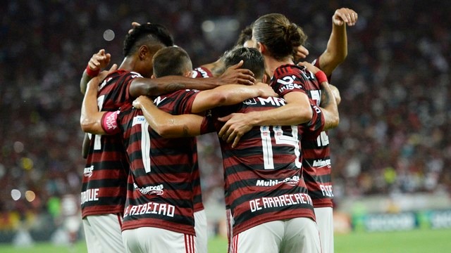 Fla vence CSA e mantém vantagem na liderança do Brasileirão André Durão/GloboEsporte