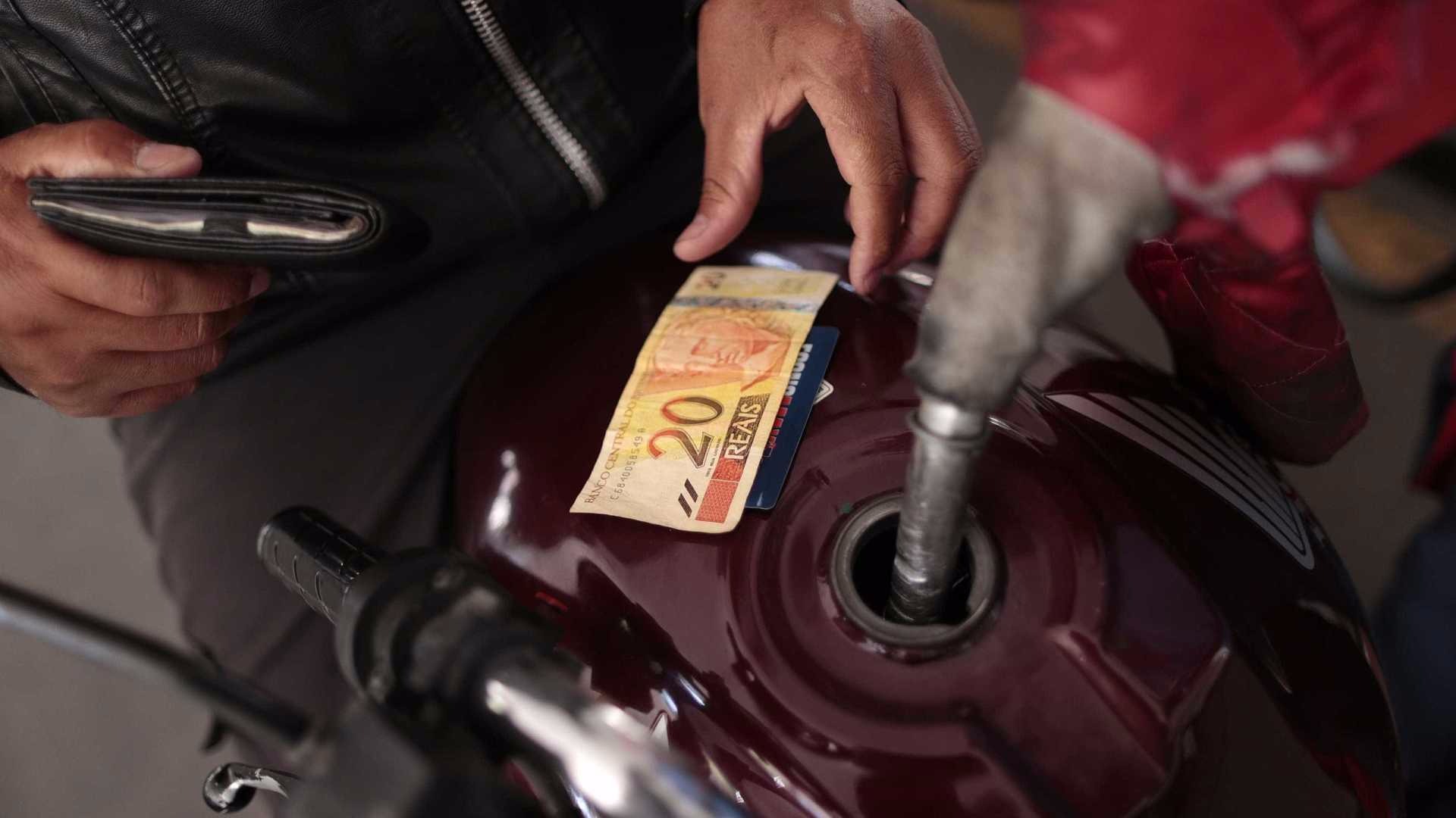 Preço da gasolina volta a subir e passa de R$ 3,90 Reuters