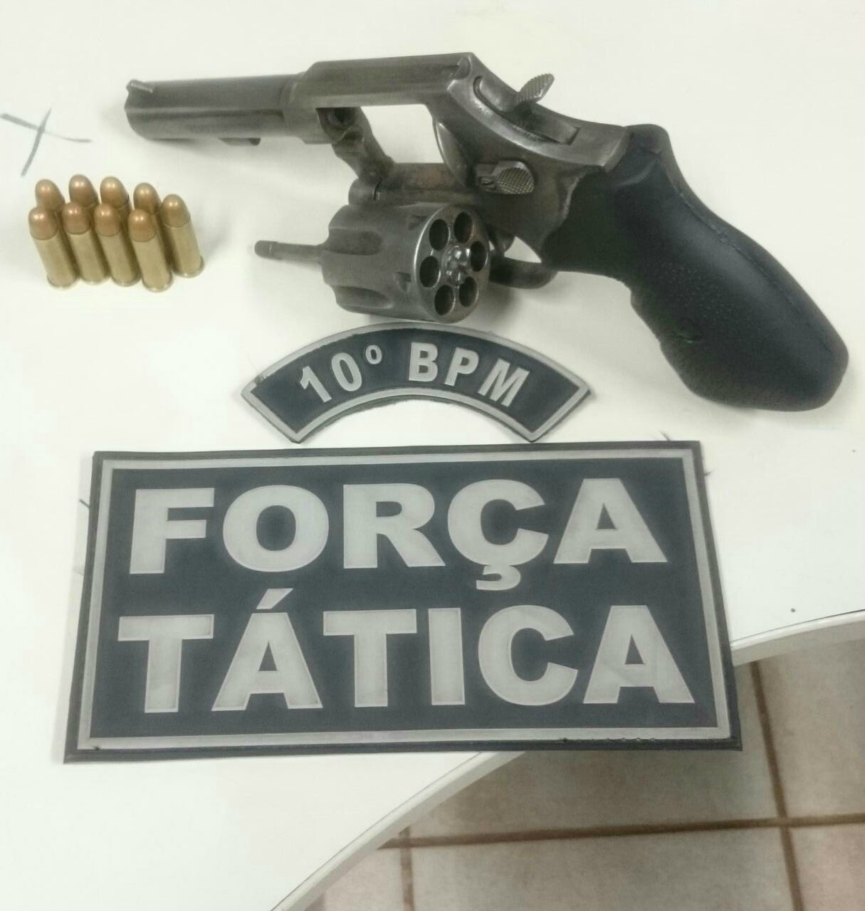 Arma utilizado nos crimes.