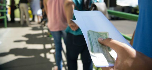 TSE estima que 84 mil eleitores votarão em trânsito no primeiro turno No segundo turno, 79,5 mil eleitores deverão votar fora do domicílio de origem
Foto: Marcelo Camargo/Agência Brasil