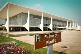 Governo nega ter acionado Abin para espionar relator da Lava Jata Governo nega ter acionado Abin para espionar relator da Lava Jata