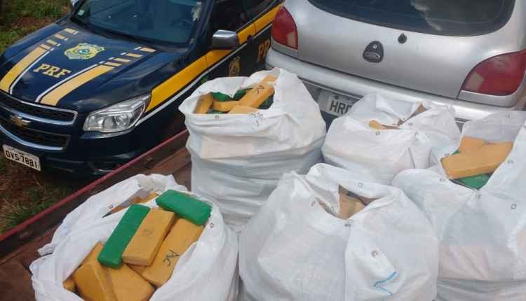 Meia tonelada de maconha foi abandonada em carro na BR-267