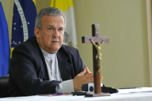 Dom Dimas, arcebispo de Campo Grande, também será homenageado com a honraria (Foto: Arquivo - Alcides Neto)