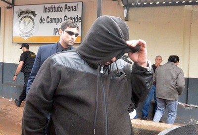 Agente Penitenciário é preso durante operação do Gaeco em Campo Grande Cleiton foi preso em sua casa, no Bairro Jardim dos Estados, na Capital - Foto: Bruno Henrique / Correio do Estado