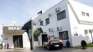 Motociclista é ferido por tiros de borracha ao fugir da Guarda Municipal Motociclista é ferido por tiros de borracha ao fugir da Guarda Municipal