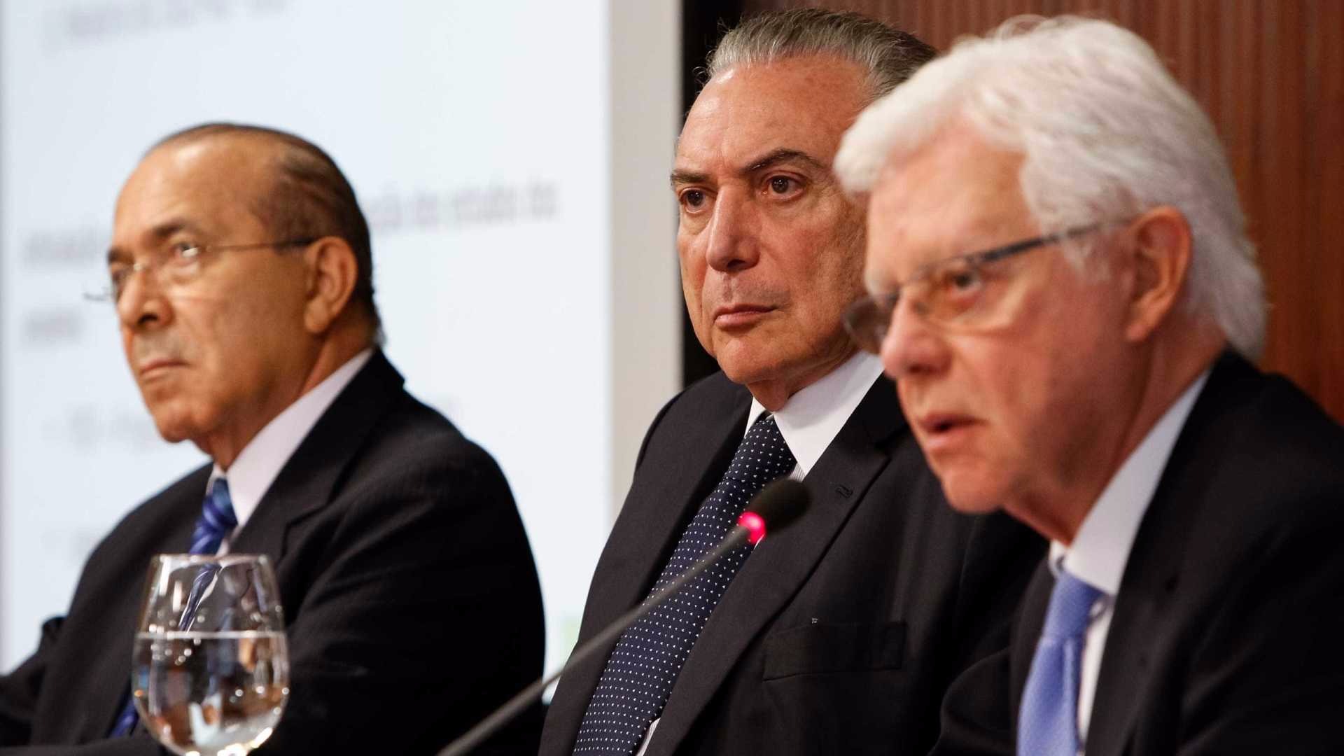 Temer recebe ministros e discute sobre reforma da Previdência