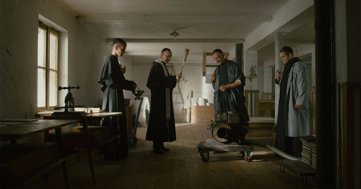 Filme Duas Coroas estreia dia 28 de novembro em cinemas de todos o país Reprodução - Uma das cenas do filme.