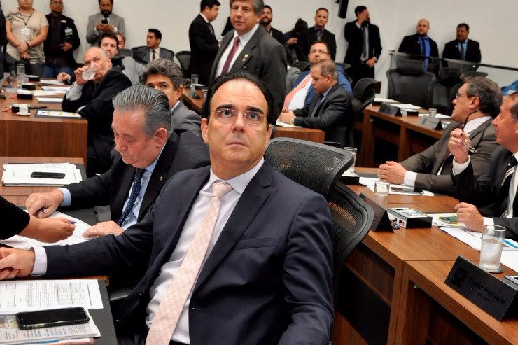 Aprovado projete permite doadores doar sangue sem qualquer tipo de exclusão ou preconceito Deputados derrubaram parecer contrário por maioria da CCJR a projeto sobre doação de sangues. Foto: Luciana Nassar