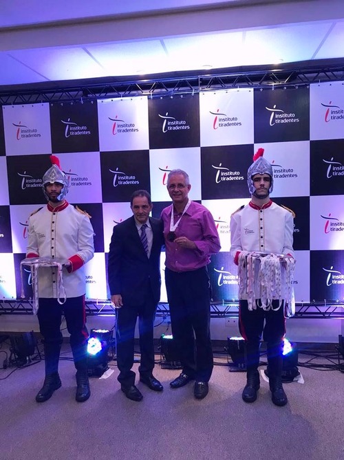 Pesquisa aponta Sergio Nogueira como um dos três vereadores mais atuantes em Dourados Vereador Sergio Nogueira recebe homenagem durante 120º Seminário realizado em Goiânia / Foto: Divulgação