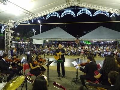 Artistas devem se inscrever até o dia 15 para apresentação no Dourados Brilha