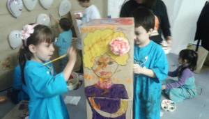 Biblioteca Viva da UEMS fará circuito de pinturas domingo no Shopping