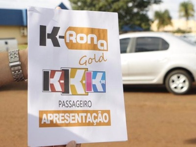 Após proibição, Câmara vota no dia 19 projeto que legaliza carona paga Aplicativos já estão cadastrando motoristas e motociclistas em Dourados (Foto: Helio de Freitas)