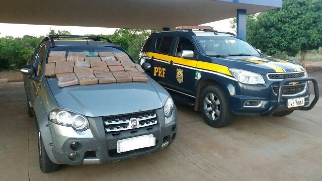Polícia apreende carga de cocaína, dinheiro e cheques na BR-262