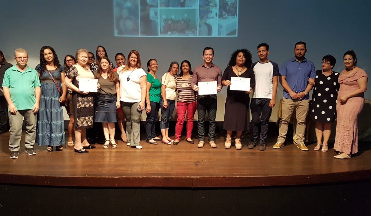Secretaria de Saúde premia unidades de Atenção Primária ‘Destaques 2019’ Secretaria de Saúde premia unidades de Atenção Primária ‘Destaques 2019’