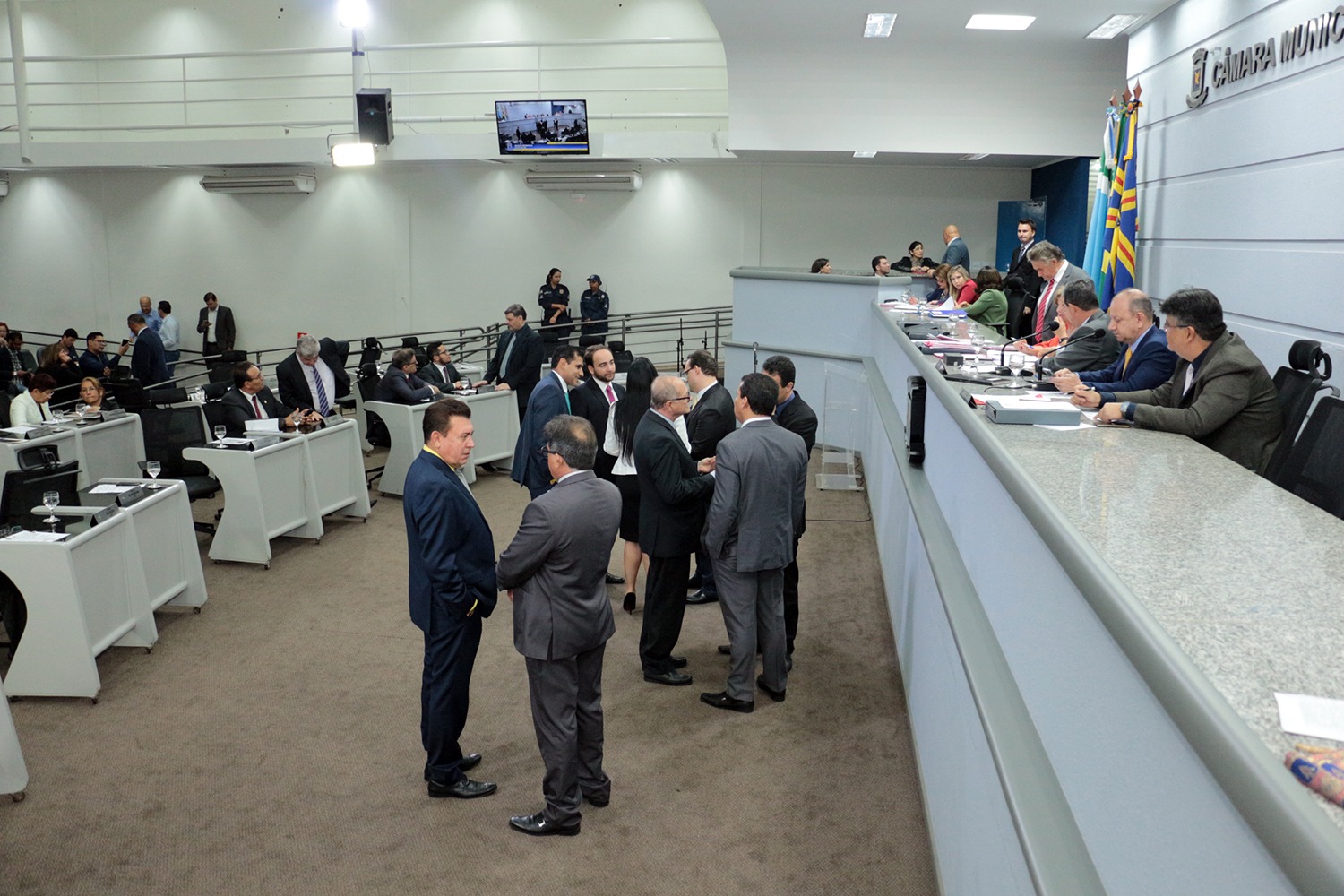 Vereadores aprovam seis projetos na sessão desta quinta-feira