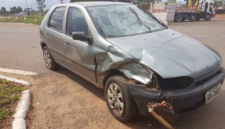 Motorista bate em moto de agente penitenciário e foge sem prestar socorro Motorista bate em moto de agente penitenciário e foge sem prestar socorro