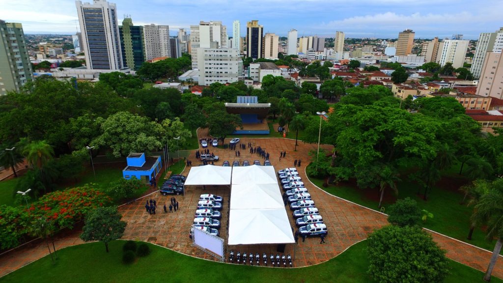 Última entrega de viaturas ocorreu durante lançamento do policiamento especial de fim de ano.  Foto: Chico Ribeiro
