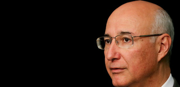 Cotado para STF diz que mulher deve combinar trabalho com 'deveres domésticos' Cotado para STF diz que mulher deve combinar trabalho com 'deveres domésticos'