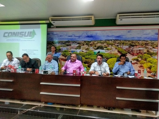 Conisul discute em Caarapó alocação de recursos para recapeamento asfáltico Conisul discute em Caarapó alocação de recursos para recapeamento asfáltico