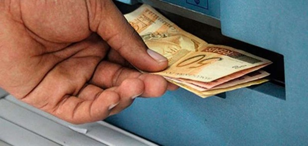 Salário dos servidores municipais já está disponível para saque Salário dos servidores municipais já está disponível para saque
