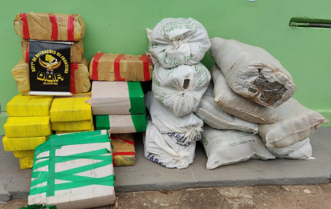 DOF recupera veículo furtado e apreende mais de meia tonelada de maconha